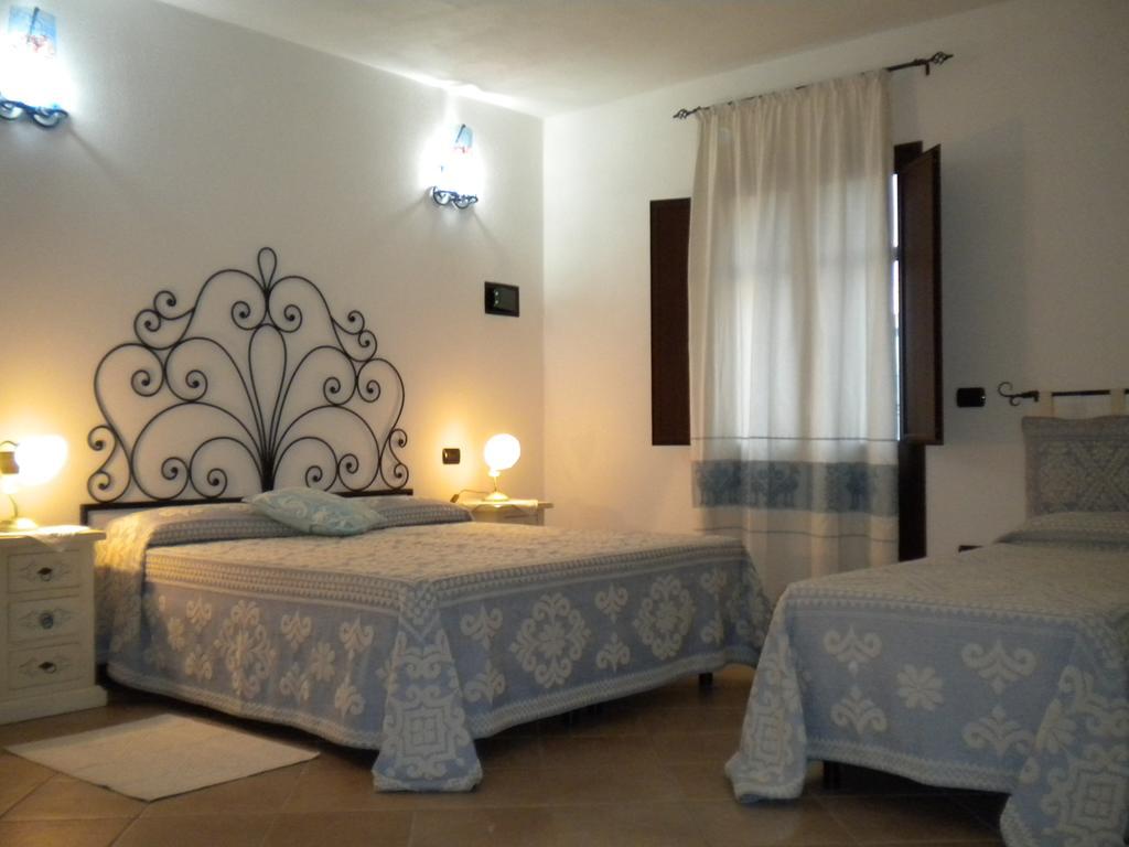 Bed & Breakfast Mare Isole Ла-Маддалена Экстерьер фото