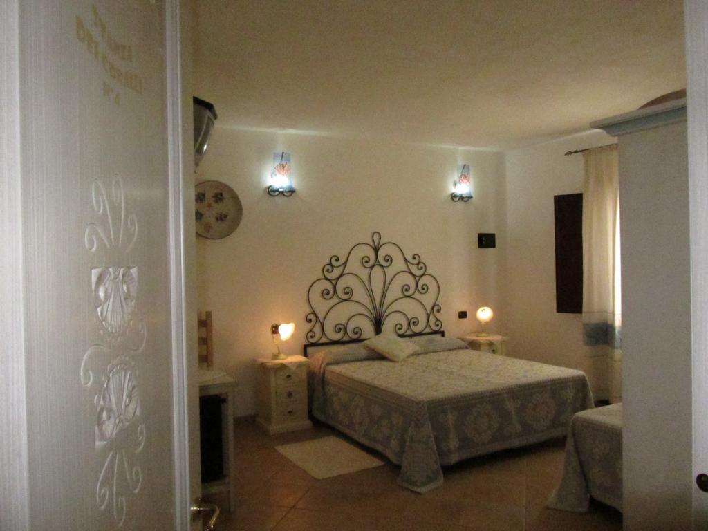 Bed & Breakfast Mare Isole Ла-Маддалена Экстерьер фото