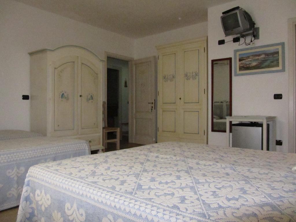 Bed & Breakfast Mare Isole Ла-Маддалена Экстерьер фото
