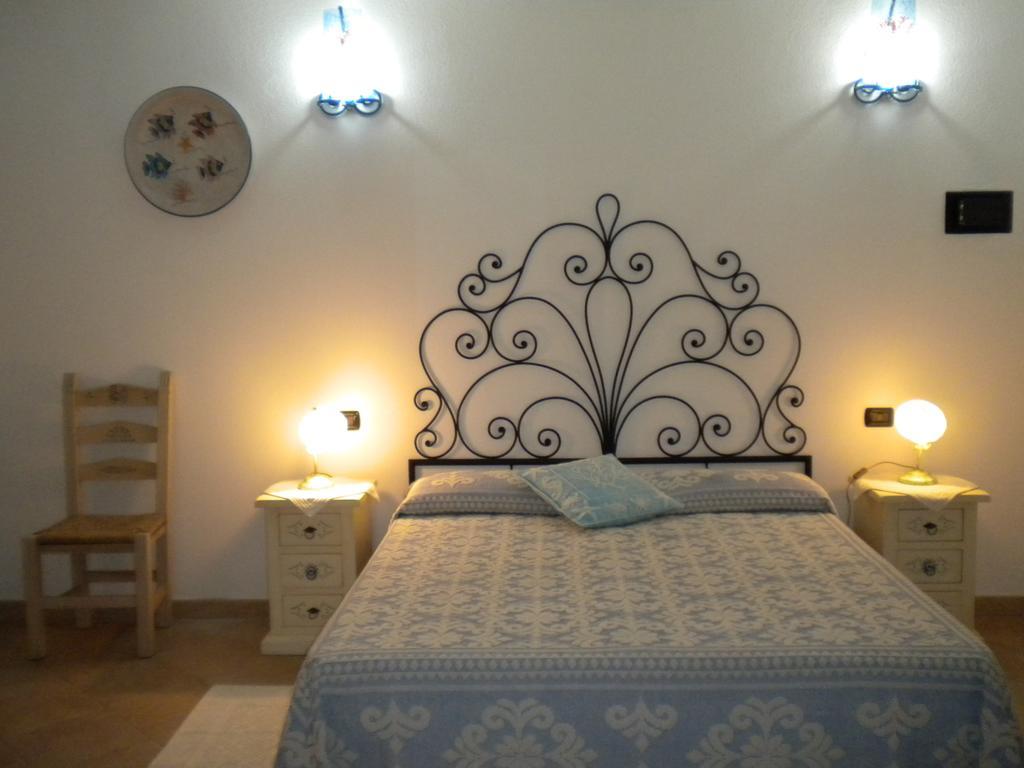 Bed & Breakfast Mare Isole Ла-Маддалена Экстерьер фото