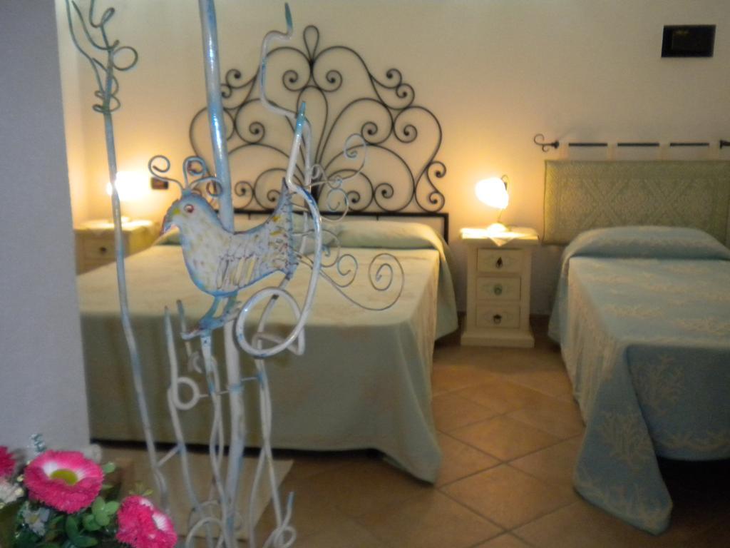 Bed & Breakfast Mare Isole Ла-Маддалена Экстерьер фото